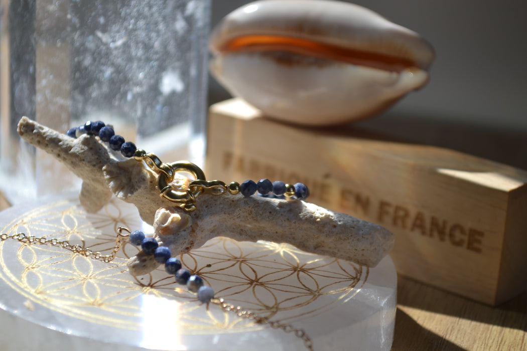 Lyra – Bracelet – Saphir | Clarté Mentale & Expression Juste