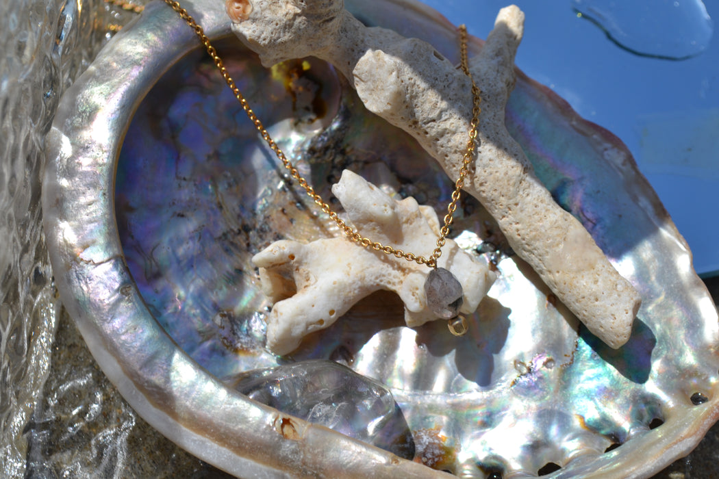 Noor – Collier – Labradorite | Intuition & Protection Subtile