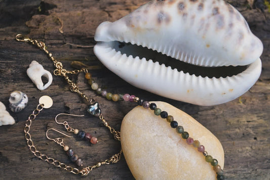 Moana Nui – Bracelet martelé – Keshi de Tahiti | Douceur & Fluidité