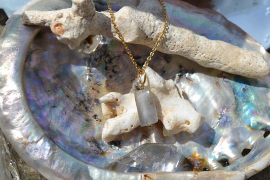 Kalaa – Collier – Labradorite | Protection Subtile & Clarté Intuitive