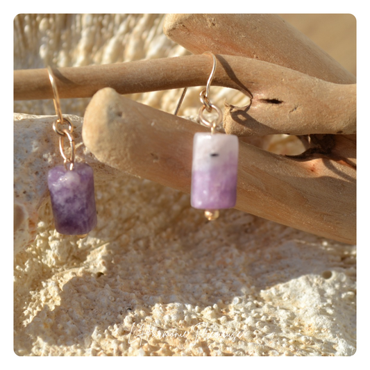 Caelina – Boucles d’oreilles en Lépidolite | Sérénité & Lâcher-prise