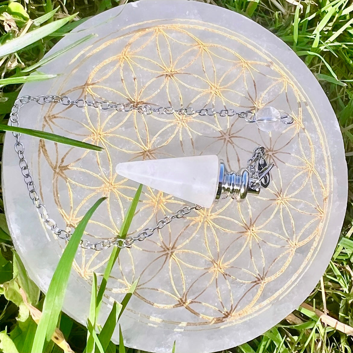 Pendule petit cône – Cristal de Roche | Clarté & Guidance intérieure