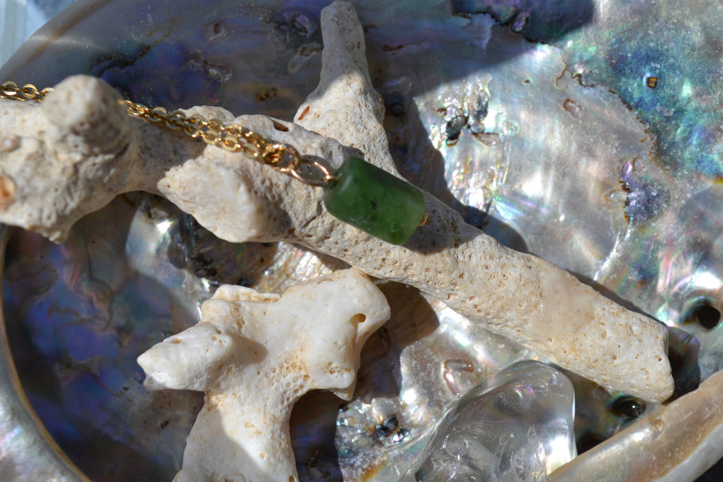 Jaya – Collier – Jade Néphrite | Harmonie & Sagesse Enracinée